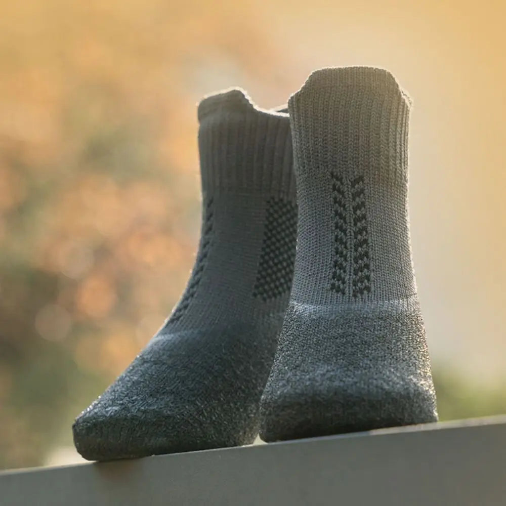 4pcs Casual Waterproof Pet Socks Shoes Anti-dirty Non-slip Dog Shoes Breathable Dog Paw Protector Winter